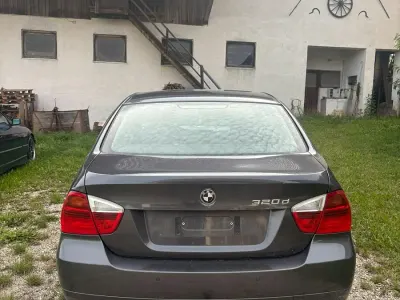 Gebraucht BMW 320 163 PS (119 kW) 2005 Grau Limousine