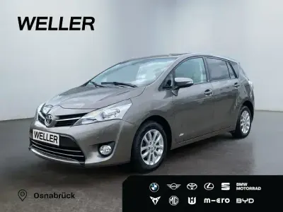 Gebraucht Toyota Verso Edition-S 147 PS (108 kW) 2016 Grau Van / Kleinbus