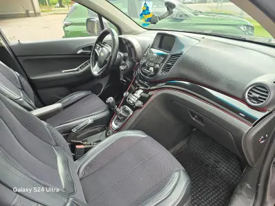 Gebraucht Chevrolet Orlando 163 PS (119 kW) 2013 Grau Van / Kleinbus