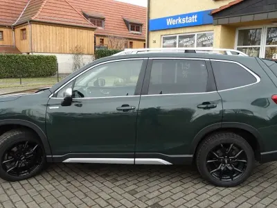 Second-hand Subaru Forester Platinum 150 CP (110 kW) 2023 Verde SUV