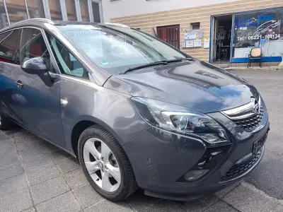 Gebraucht Opel Zafira Tourer Innovation 140 PS (102 kW) 2012 Grau Van / Kleinbus