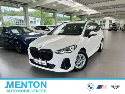 Gebraucht BMW 220 Active Tourer M Sport 170 PS (125 kW) 2024 Weiß Van / Kleinbus