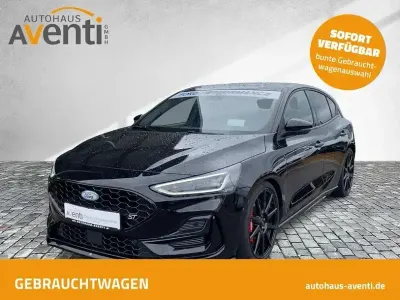 Używany Ford Focus ST 280 KM (205 kW) 2024 Czarny Sedan/Limuzyna