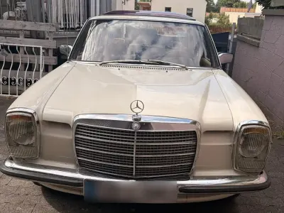 Gebraucht Mercedes W115 115 PS (84 kW) 1975 Weiß Limousine