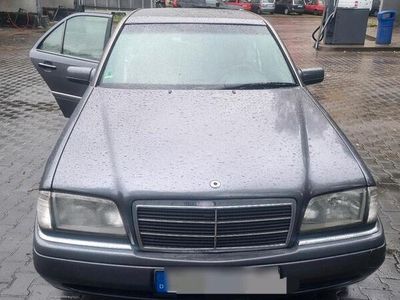 Mercedes C180
