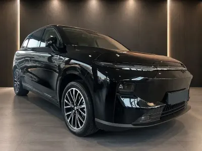 Neu Leapmotor B10 160 kW (218 PS) 2026 Schwarz SUV
