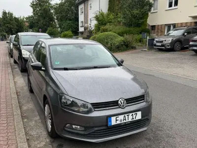 Gebraucht VW Polo Trendline 75 PS (55 kW) 2015 Schwarz Kleinwagen