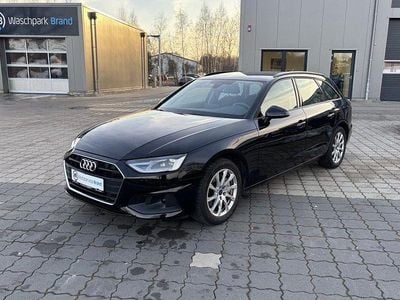Gebraucht Audi A4 Basis 204 PS (150 kW) 2023 Schwarz Kombi