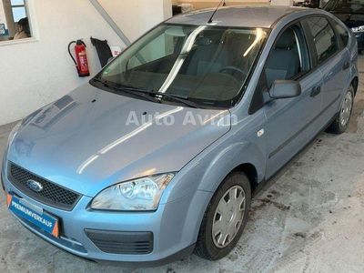 Blau Gebraucht 2006 Ford Focus Trend Limousine | 5.999 € (Teuer)