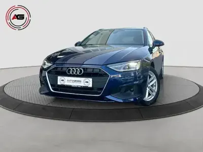 Gebraucht Audi A4 Basis 163 PS (119 kW) 2022 Navarrablau Kombi