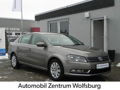 Gebraucht VW Passat Comfortline 105 PS (77 kW) 2012 Braun Limousine