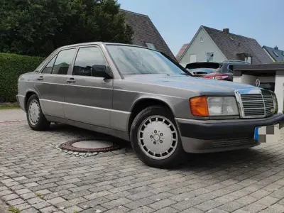 Gebraucht Mercedes 190 118 PS (86 kW) 1989 Limousine