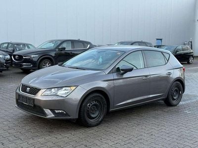 Grau Gebraucht 2016 Seat Leon CONNECT Limousine | 6.990 € (Guter Preis)