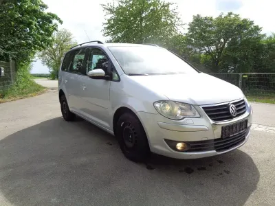 Gebraucht VW Touran Trendline 140 PS (102 kW) 2009 Silber Van / Kleinbus