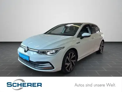 Gebraucht VW Golf VIII Style 150 PS (110 kW) 2021 Weiß Limousine