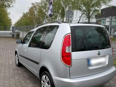 Gebraucht Skoda Roomster Plus Edition 86 PS (63 kW) 2012 Silber Van / Kleinbus