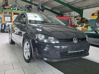 Gebraucht VW Golf VII Comfortline 150 PS (110 kW) 2014 Uranograu Kleinwagen