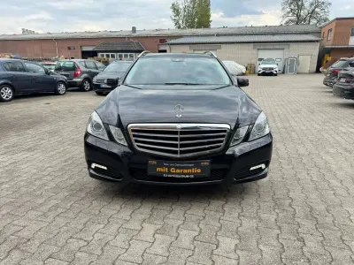 Gebraucht Mercedes E350 231 PS (169 kW) 2010 Obsidianschwarz  metalliclack Kombi