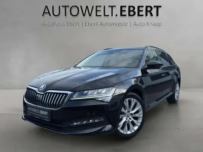 Gebraucht Skoda Superb Ambition 150 PS (110 kW) 2023 Schwarzmagic perleffekt Kombi