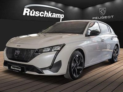 Weiss Gebraucht 2022 Peugeot 308 Allure Limousine | 21.780 € (Teuer)