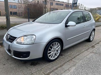 Silber Gebraucht 2006 VW Golf IV GT Kleinwagen | 2.400 € (Fairer Preis)
