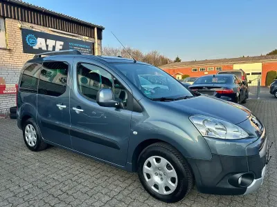Gebraucht Peugeot Partner Tepee Family 120 PS (88 kW) 2010 Blau Van / Kleinbus