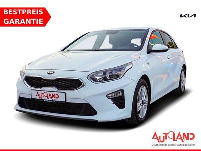 Weiß Gebraucht 2019 Kia Ceed Kleinwagen | 13.890 € (Teuer)