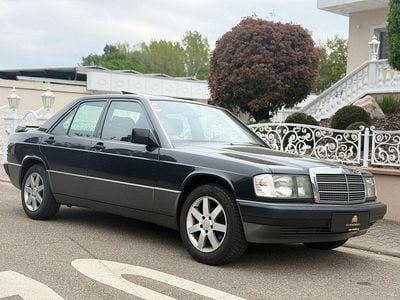 Usata Mercedes 190 75 CV (55 kW) 1991 Nero Berlina