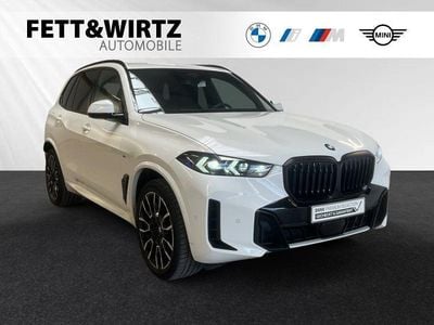 Gebraucht BMW X5 M Sport 298 PS (219 kW) 2024 Alpinweiss SUV