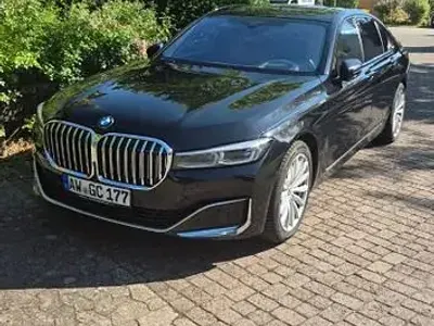 Gebraucht BMW 750 530 PS (389 kW) 2019 Schwarz Limousine