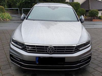 Second-hand VW Passat R-line 190 CP (139 kW) 2015 Argintiu Break