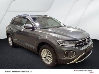 Second-hand VW T-Roc Life 116 CP (85 kW) 2024 Gri SUV
