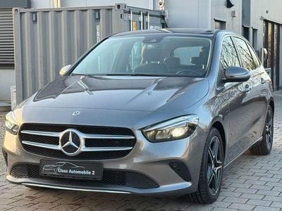Gebraucht Mercedes B200 AMG line 163 PS (119 kW) 2020 Grau Van / Kleinbus
