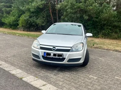 Gebraucht Opel Astra 105 PS (77 kW) 2005 Grau Limousine