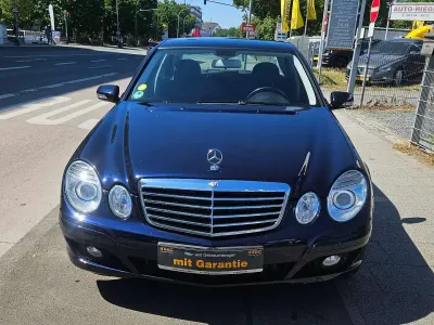 Gebraucht Mercedes E200 Classic 184 PS (135 kW) 2008 Blau Limousine