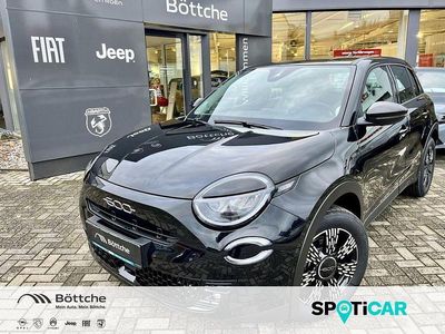 Neu Fiat 600 Icon 145 PS (106 kW) 2025 Cinema schwarz SUV