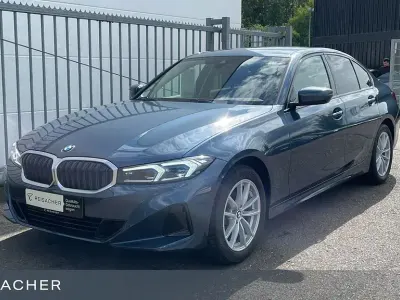 Gebraucht BMW 318 Comfort Edition 150 PS (110 kW) 2025 Arctic race blue metallic Limousine
