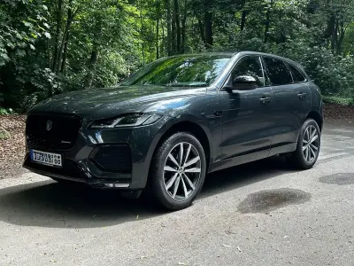 Gebraucht Jaguar F-Pace R-Dynamic 250 PS (183 kW) 2023 Schwarz SUV