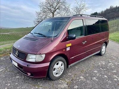 Usata Mercedes V230 143 CV (105 kW) 1996 Rosso Monovolume