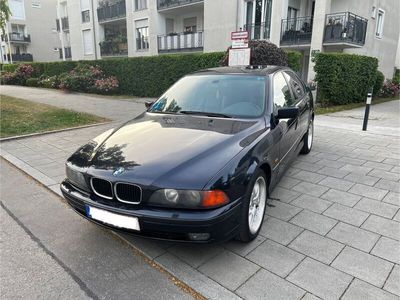 BMW 528