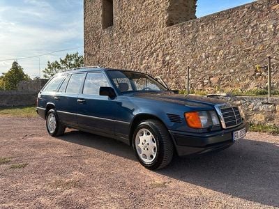 Blau Gebraucht 1987 Mercedes 300 Kombi | 18.199 €