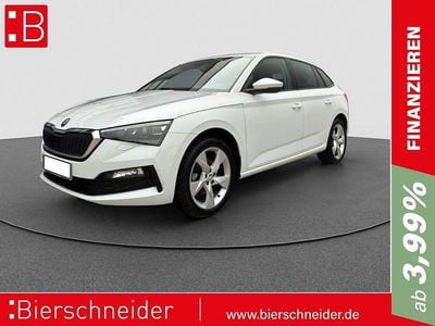 Weiss Gebraucht 2022 Skoda Scala Style Kleinwagen | 20.350 € (Fairer Preis)