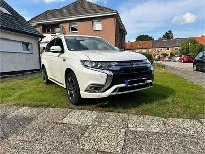 Mitsubishi Outlander P-HEV