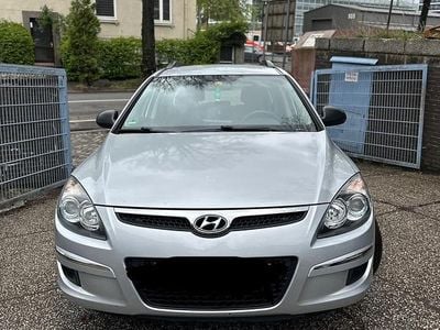 Gebraucht Hyundai i30 118 PS (86 kW) 2009 Silber Kombi