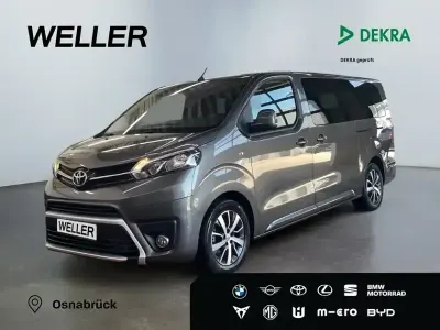 Gebraucht Toyota Proace Comfort 144 PS (105 kW) 2024 Basaltgrau Van / Kleinbus
