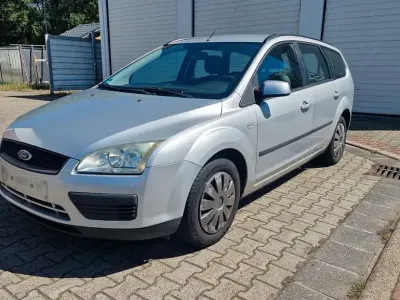 Gebraucht Ford Focus Fun X 101 PS (74 kW) 2007 Silber Limousine