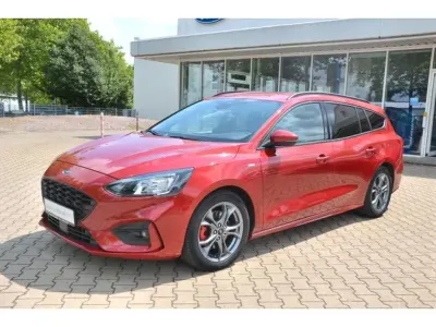 Gebraucht Ford Focus ST-Line X 150 PS (110 kW) 2021 Fantasicrotmetallic (metallic) Kombi