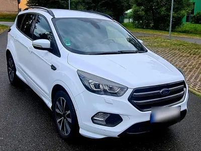 Gebraucht Ford Kuga ST-Line 150 PS (110 kW) 2017 Weiß SUV