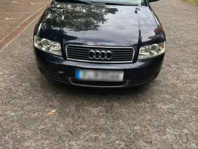 Gebraucht Audi A4 131 PS (96 kW) 2002 Blau Kombi