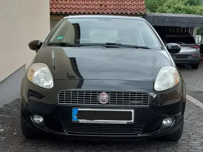 Gebraucht Fiat Punto Dynamic 95 PS (69 kW) 2009 Schwarz Kleinwagen